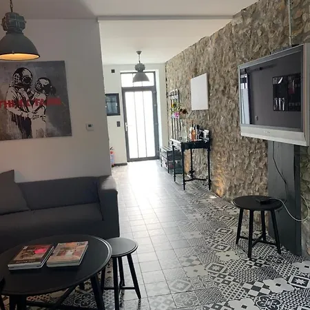 A L'Olivier Holiday home Gourdinne